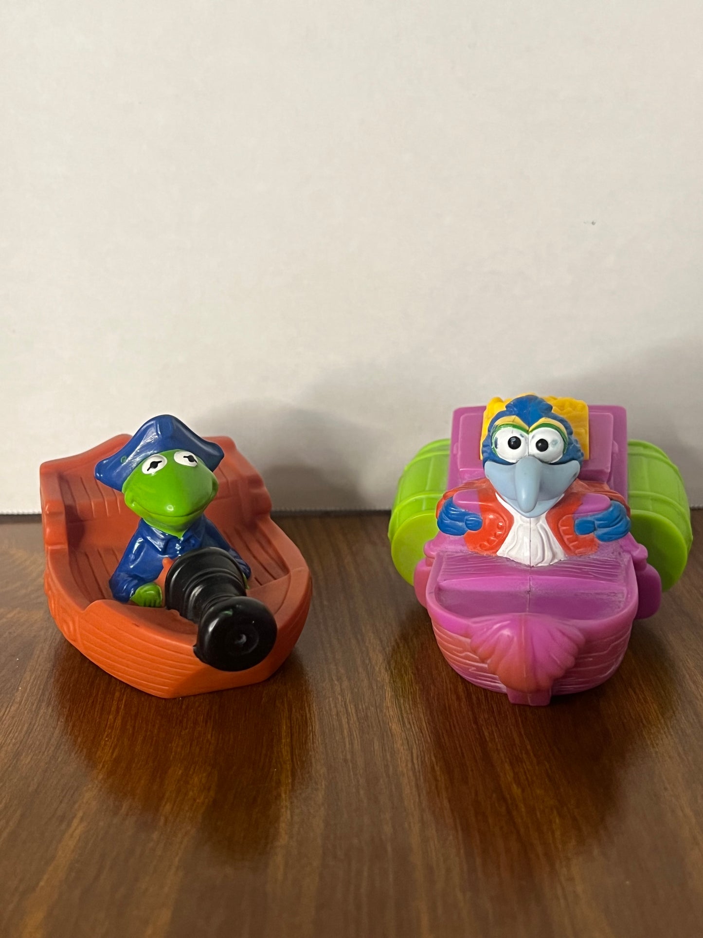 McDonalds Happy Meal Tub Toy - 1995 Henson Muppets Treasure Island